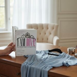 I AM DIVA! Empowerment & Lifestyle Guide – Softcover –Gently Used Condition